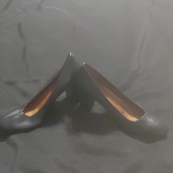 ♻️👠 Vionic Black Color Pumps - Picture 7 of 8